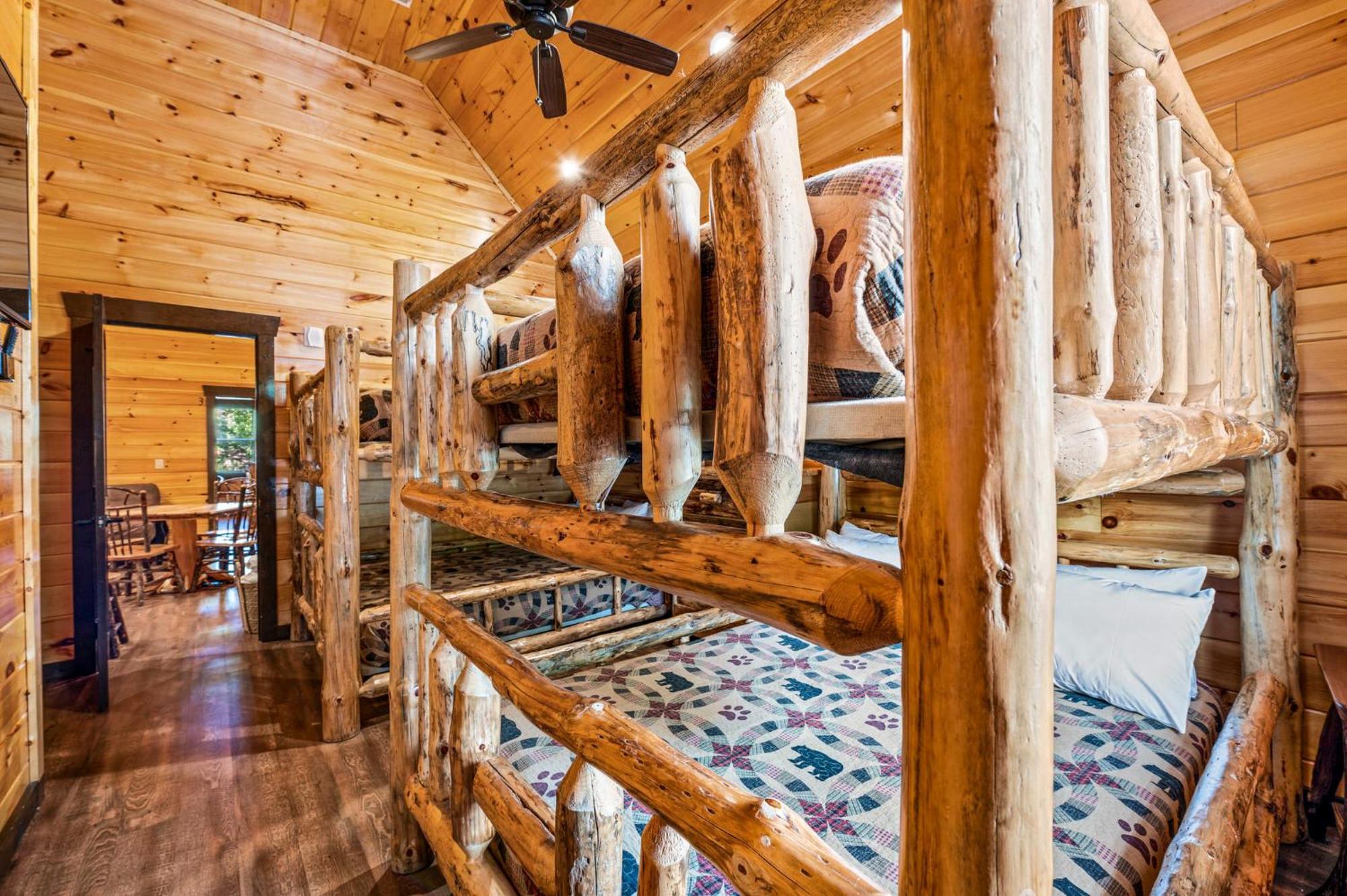 The Mighty Crabapple Manor By Stony Brook Cabins Gatlinburg Εξωτερικό φωτογραφία