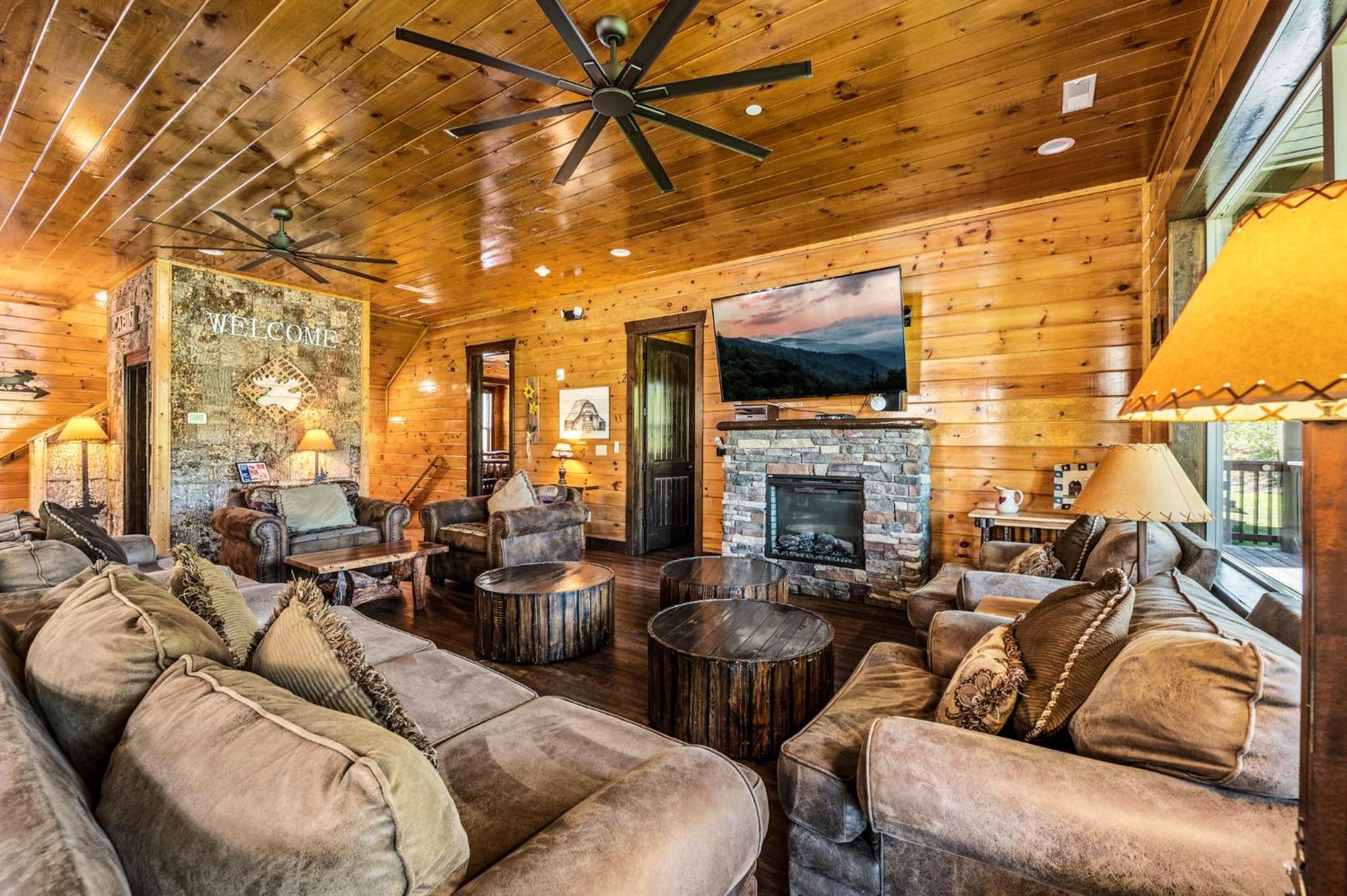 The Mighty Crabapple Manor By Stony Brook Cabins Gatlinburg Εξωτερικό φωτογραφία